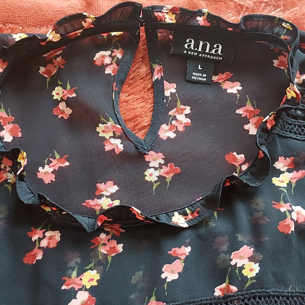 a.n.a. Sleeveless Floral Blouse - Picture 4 of 11